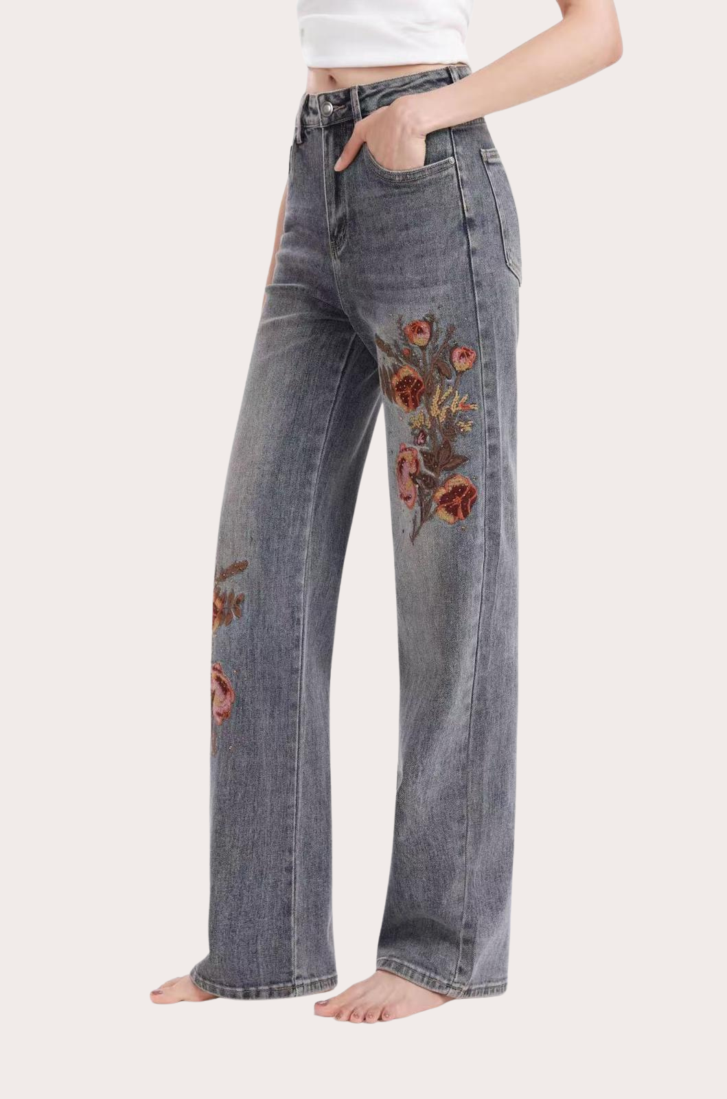 Blugi cu broderie florală