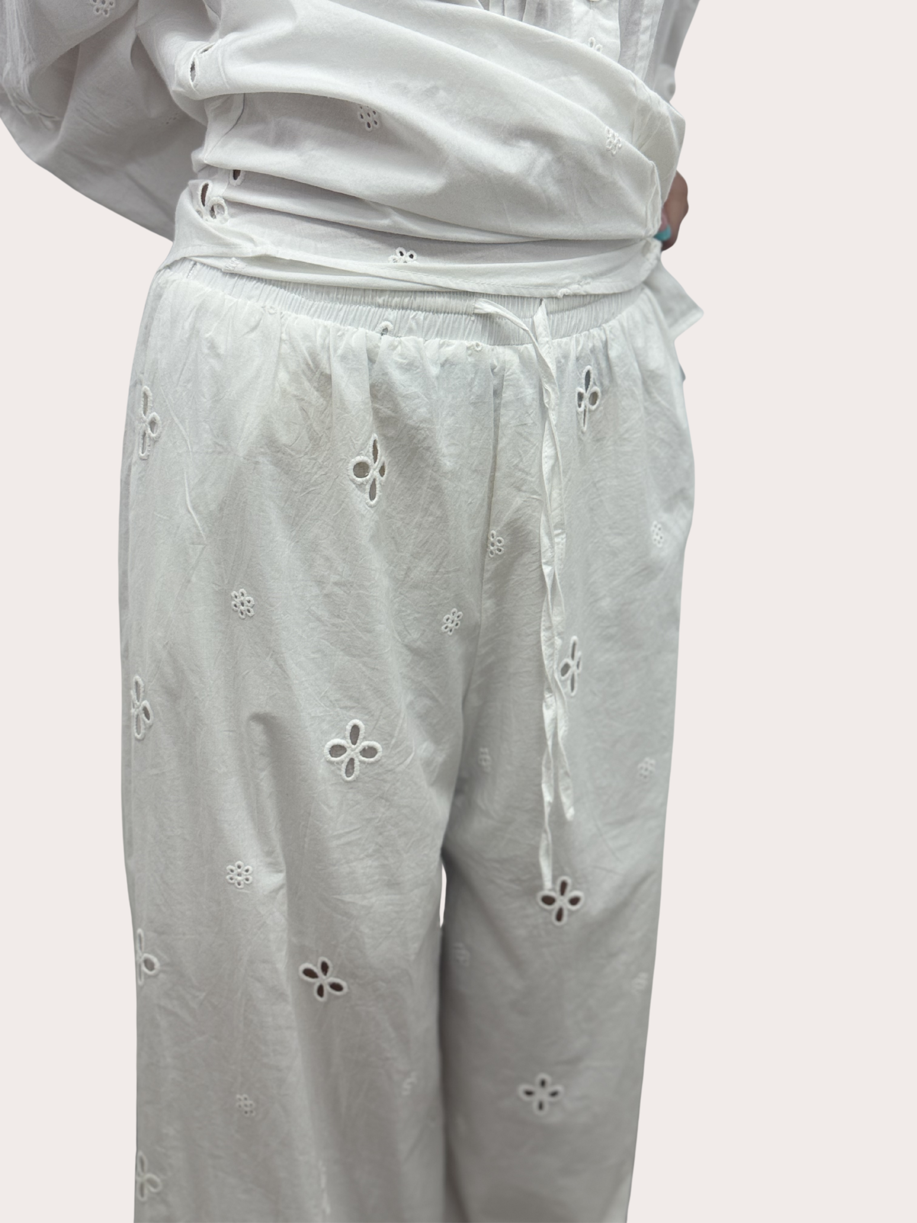 Pantalon cu imprimeu floral